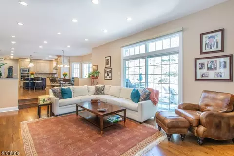43 Horizon Dr, Wayne, NJ 07470 photo 17
