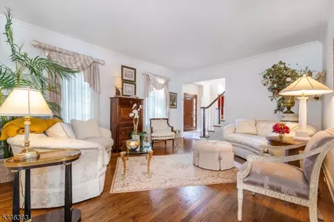 43 Horizon Dr, Wayne, NJ 07470 photo 3