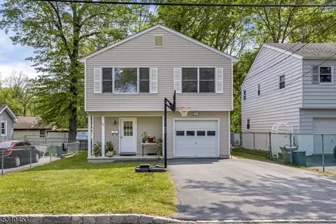 66 Carlson Pl, Parsippany-troy Hills Twp, NJ 07034