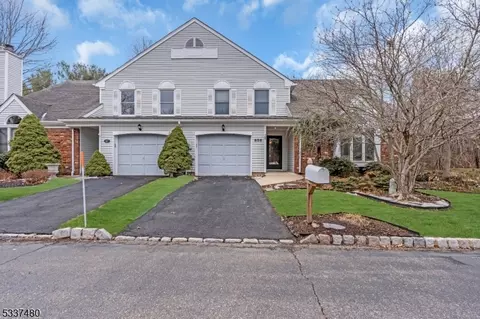 856 Princeton Ct, Branchburg, NJ 08853
