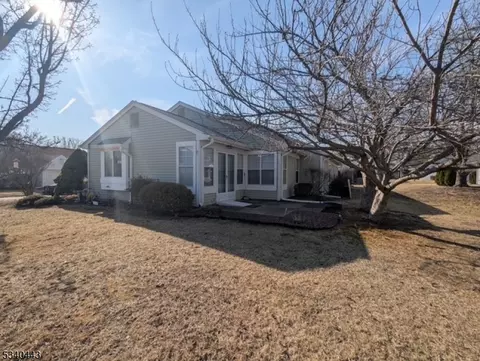 1109 Buckingham Dr # B, Manchester Township, NJ 08759