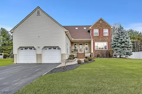 927 Case Dr, Hillsborough, NJ 08844