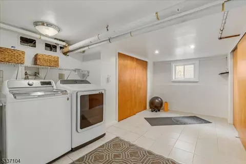 28 Comley Pl, Bloomfield, NJ 07003 photo 25