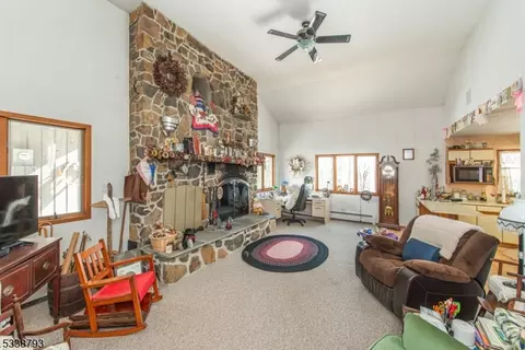 16 Peterson Rd, Wayne, NJ 07470 photo 22
