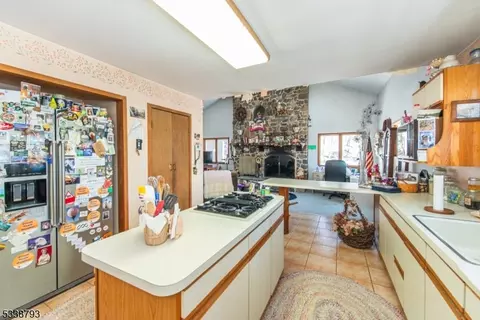 16 Peterson Rd, Wayne, NJ 07470 photo 15