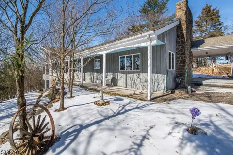 16 Peterson Rd, Wayne, NJ 07470 photo 3