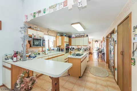 16 Peterson Rd, Wayne, NJ 07470 photo 18