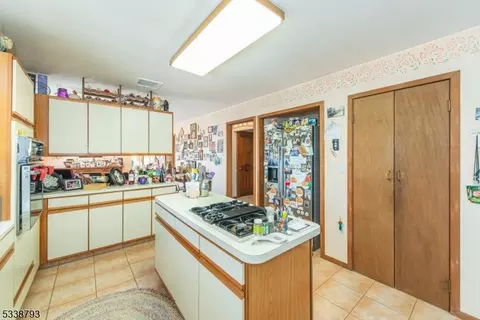16 Peterson Rd, Wayne, NJ 07470 photo 14