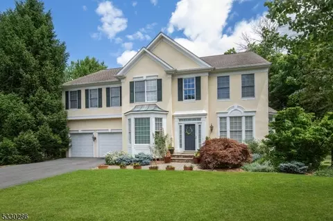 11 Wellington Dr, Basking Ridge, NJ 07920