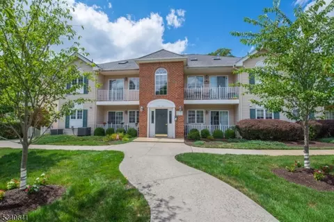 105 Roseland Ave #1304, Caldwell, NJ 07006