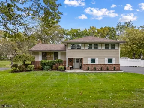 20 Gathering Rd, Montville Twp, NJ 07058