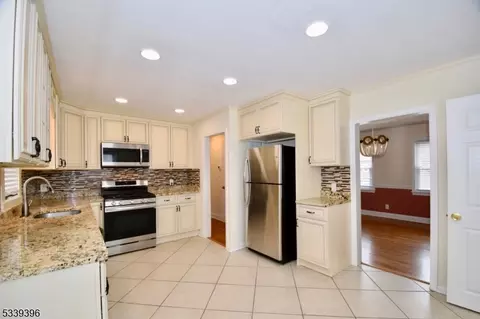 366 Mountain Ave, Springfield, NJ 07081 photo 13