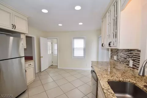 366 Mountain Ave, Springfield, NJ 07081 photo 11