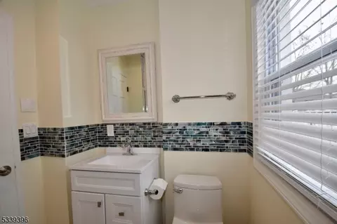 366 Mountain Ave, Springfield, NJ 07081 photo 18