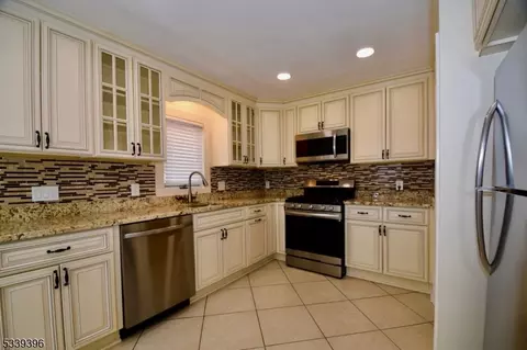 366 Mountain Ave, Springfield, NJ 07081 photo 16