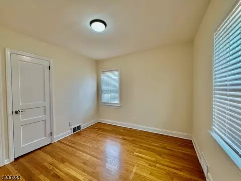 366 Mountain Ave, Springfield, NJ 07081 photo 21
