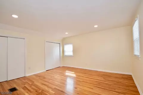 366 Mountain Ave, Springfield, NJ 07081 photo 17