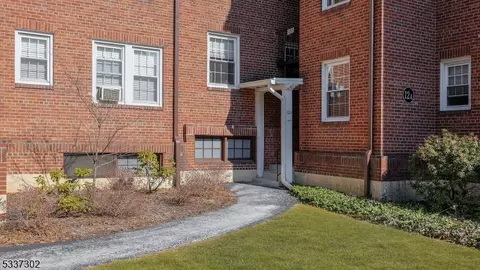 217 Prospect Ave #4B, Cranford, NJ 07016