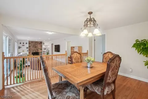 99 Hamilton Ave, Berkeley Heights, NJ 07922 photo 8
