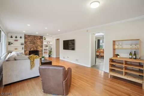 99 Hamilton Ave, Berkeley Heights, NJ 07922 photo 9