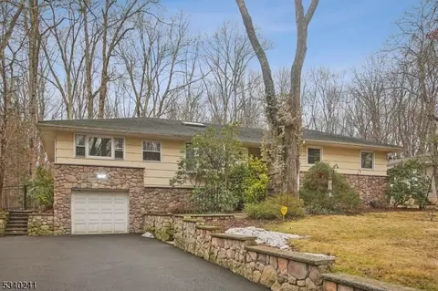 99 Hamilton Ave, Berkeley Heights, NJ 07922 photo 2