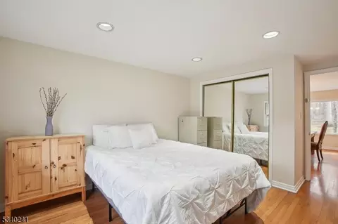 99 Hamilton Ave, Berkeley Heights, NJ 07922 photo 15