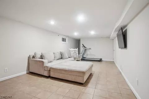 99 Hamilton Ave, Berkeley Heights, NJ 07922 photo 25