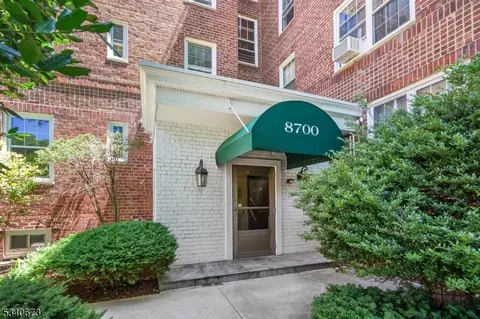 8700 Blvd E #4C, North Bergen, NJ 07047