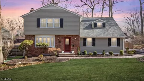 1050 Oak Ln, Plainfield, NJ 07060