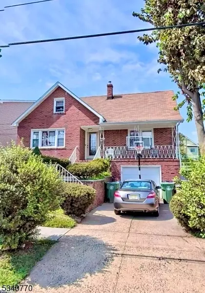 2121 Caroline Ave, Linden, NJ 07036