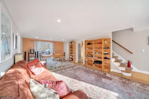 20 Dayton Ct, Springfield, NJ 07081 photo 7