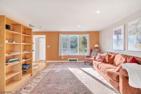 20 Dayton Ct, Springfield, NJ 07081 photo 6