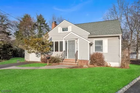 20 Dayton Ct, Springfield, NJ 07081 photo 2
