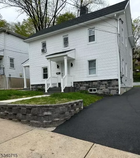 149 Thompson Ave, Dover, NJ 07801 photo 1