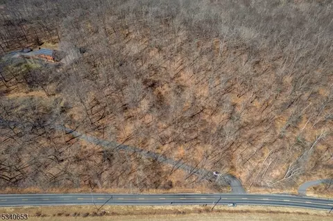 89 Millbrook Rd, Hardwick Twp, NJ 07825 photo 2