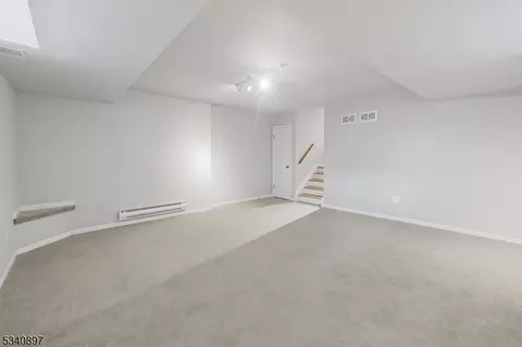 51 Shearwater Ln, Wayne, NJ 07470 photo 14