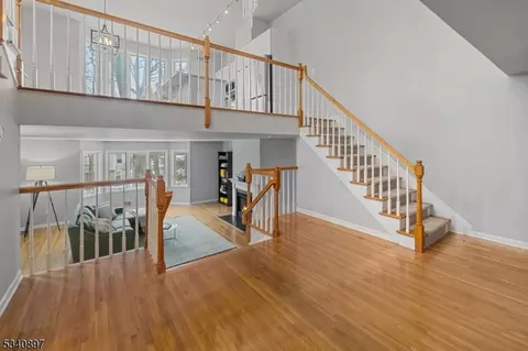 51 Shearwater Ln, Wayne, NJ 07470 photo 2