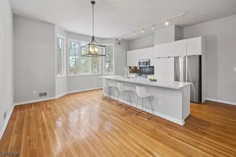 51 Shearwater Ln, Wayne, NJ 07470 photo 5