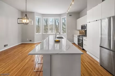51 Shearwater Ln, Wayne, NJ 07470 photo 6
