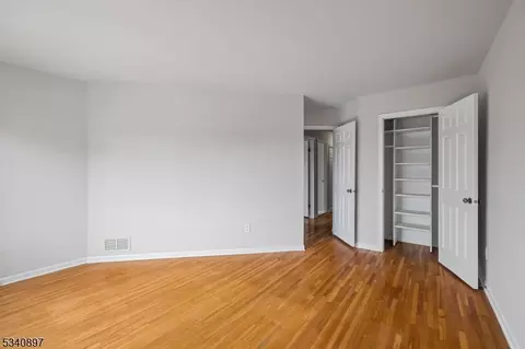51 Shearwater Ln, Wayne, NJ 07470 photo 12