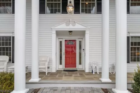 44 Hamilton Dr E, Caldwell, NJ 07006