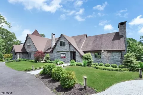 10 Deer Wood Dr, Hardwick Twp, NJ 07825