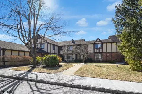 2 Avon Ct # E, Chatham Twp, NJ 07928