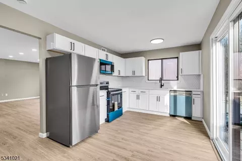 16310 Dell Pl, Stanhope, NJ 07874