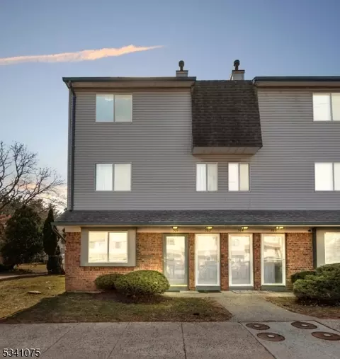 301 Arsdale Ter, Union, NJ 07083