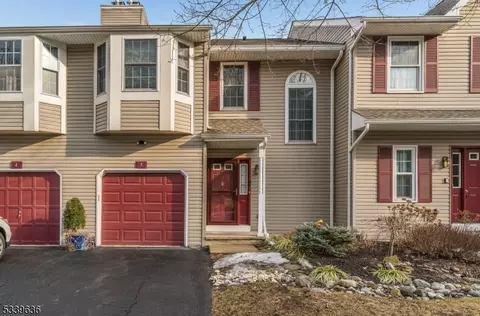 3 Pinehurst Dr, Washington, NJ 07882