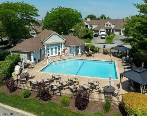 30 Harker Hill Dr #30, Hamburg, NJ 07419