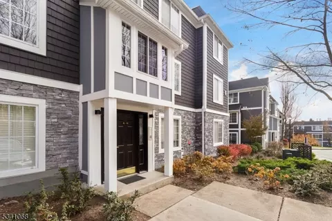 89 Village Dr #89, Morristown, NJ 07960