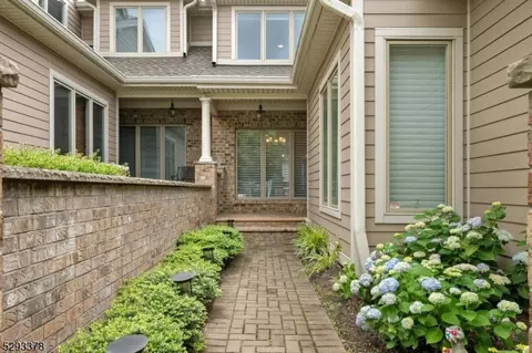 39 Louis Dr, Montville, NJ 07045