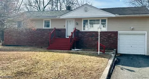 19 Leo Pl, Wayne, NJ 07470